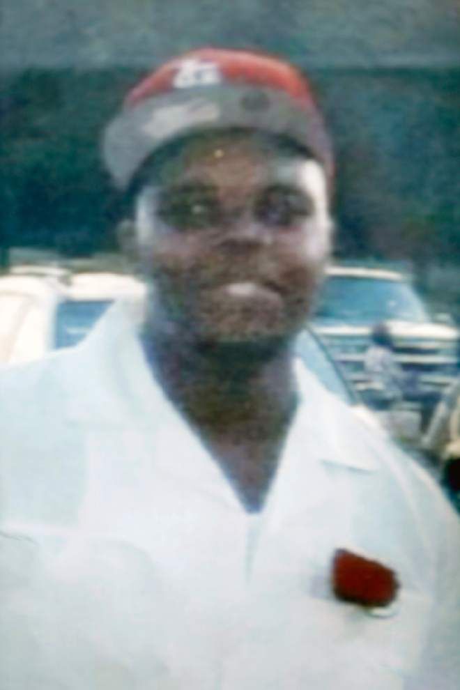 Autopsy shows close-range wound for Michael Brown in Ferguson police shooting, experts say _lowres